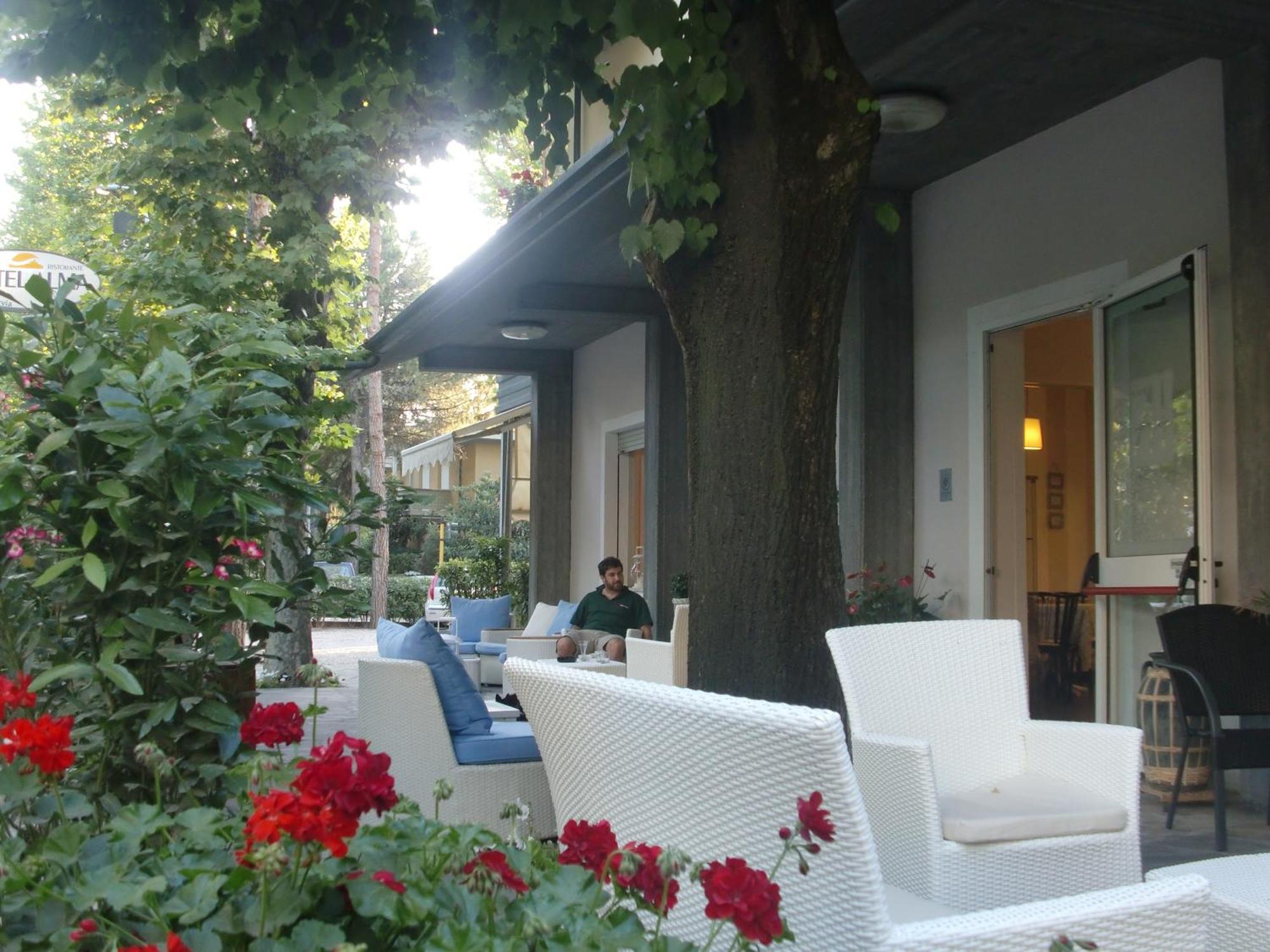 Fasthotel Cervia Exterior photo